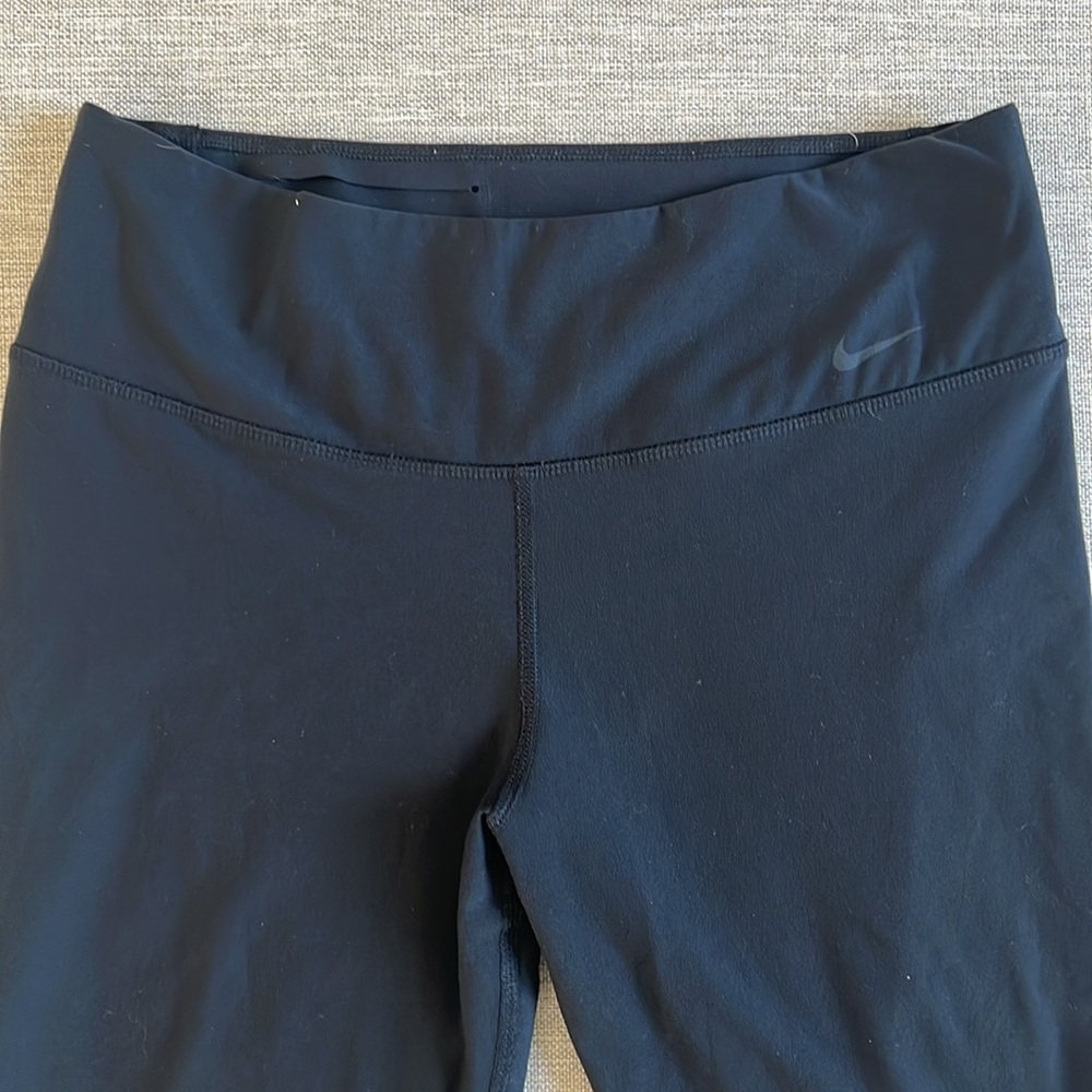 NIKE | medium - Picture 2 of 4